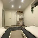 Apartment Stn - Mit 2 Schlafzimmer&parkplatz, Highspeed Wlan, Fußbodenheizung&netflix Premium, Zentral Zu Audi&schwarz Gruppe *