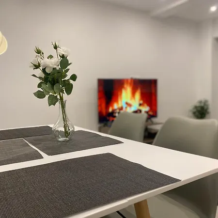 Apartamento Stn - Mit 2 Schlafzimmer & Parkplatz, Highspeed Wlan, Fussbodenheizung & Netflix Premium, Zentral Zu Audi & Schwarz Gruppe