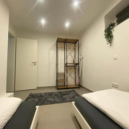 Апартаменты Stn - Mit 2 Schlafzimmer & Parkplatz, Highspeed Wlan, Fussbodenheizung & Netflix Premium, Zentral Zu Audi & Schwarz Gruppe *