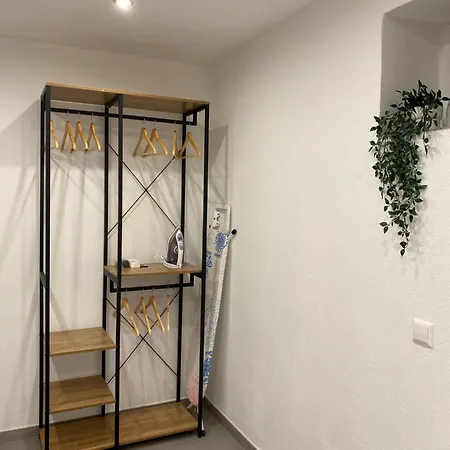 Апартаменты Stn - Mit 2 Schlafzimmer & Parkplatz, Highspeed Wlan, Fussbodenheizung & Netflix Premium, Zentral Zu Audi & Schwarz Gruppe Бад-Фридрихсхалль