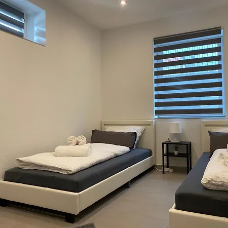 Апартаменты Stn - Mit 2 Schlafzimmer & Parkplatz, Highspeed Wlan, Fussbodenheizung & Netflix Premium, Zentral Zu Audi & Schwarz Gruppe *