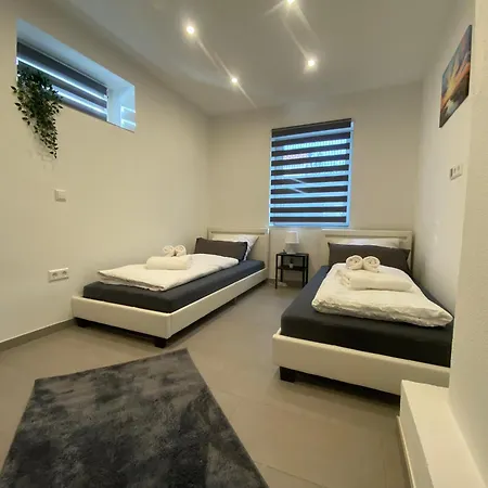 Stn - Mit 2 Schlafzimmer & Parkplatz, Highspeed Wlan, Fussbodenheizung & Netflix Premium, Zentral Zu Audi & Schwarz Gruppe Appartamento *