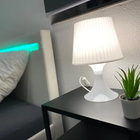 Stn - Mit 2 Schlafzimmer & Parkplatz, Highspeed Wlan, Fussbodenheizung & Netflix Premium, Zentral Zu Audi & Schwarz Gruppe