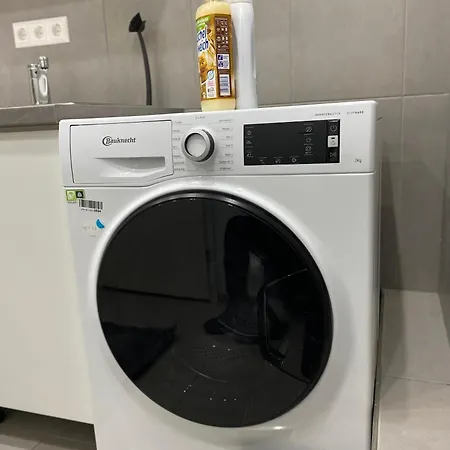 Apartamento Stn - Mit 2 Schlafzimmer & Parkplatz, Highspeed Wlan, Fussbodenheizung & Netflix Premium, Zentral Zu Audi & Schwarz Gruppe Bad Friedrichshall