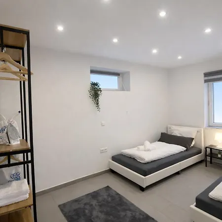 Appartamento Stn - Mit 2 Schlafzimmer & Parkplatz, Highspeed Wlan, Fussbodenheizung & Netflix Premium, Zentral Zu Audi & Schwarz Gruppe