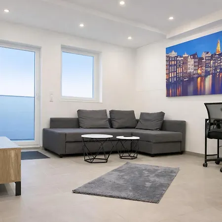 Stn - Mit 2 Schlafzimmer & Parkplatz, Highspeed Wlan, Fussbodenheizung & Netflix Premium, Zentral Zu Audi & Schwarz Gruppe *