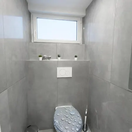 Stn - Mit 2 Schlafzimmer & Parkplatz, Highspeed Wlan, Fussbodenheizung & Netflix Premium, Zentral Zu Audi & Schwarz Gruppe Bad Friedrichshall