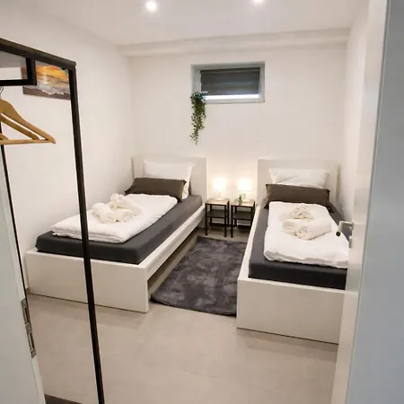 Appartamento Stn - Mit 2 Schlafzimmer & Parkplatz, Highspeed Wlan, Fussbodenheizung & Netflix Premium, Zentral Zu Audi & Schwarz Gruppe