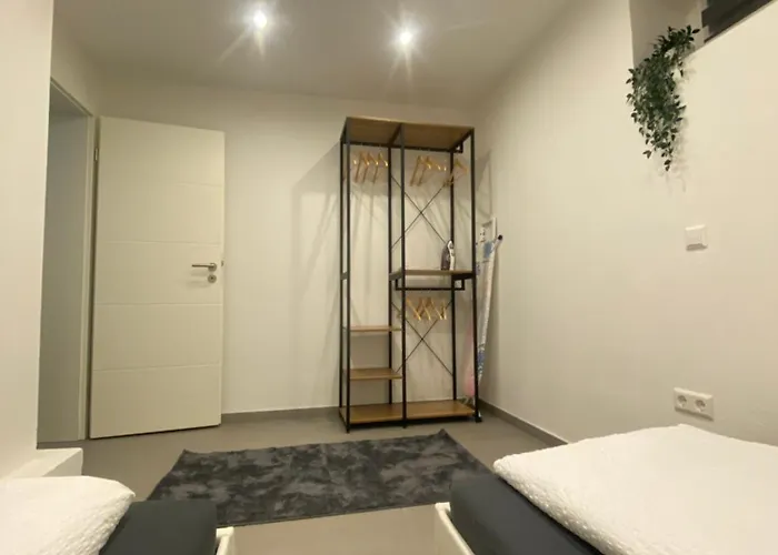 דירה Stn - Mit 2 Schlafzimmer & Parkplatz, Highspeed Wlan, Fussbodenheizung & Netflix Premium, Zentral Zu Audi & Schwarz Gruppe *