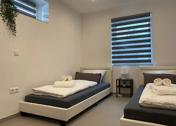 דירה Stn - Mit 2 Schlafzimmer & Parkplatz, Highspeed Wlan, Fussbodenheizung & Netflix Premium, Zentral Zu Audi & Schwarz Gruppe *