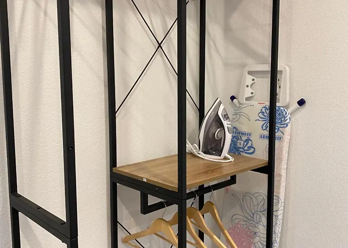 Stn - Mit 2 Schlafzimmer & Parkplatz, Highspeed Wlan, Fussbodenheizung & Netflix Premium, Zentral Zu Audi & Schwarz Gruppe דירה באד פרידריכסהל