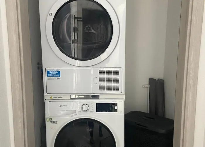 Stn - Mit 2 Schlafzimmer & Parkplatz, Highspeed Wlan, Fussbodenheizung & Netflix Premium, Zentral Zu Audi & Schwarz Gruppe