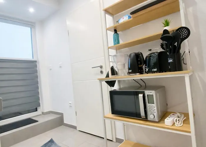 דירה Stn - Mit 2 Schlafzimmer & Parkplatz, Highspeed Wlan, Fussbodenheizung & Netflix Premium, Zentral Zu Audi & Schwarz Gruppe *